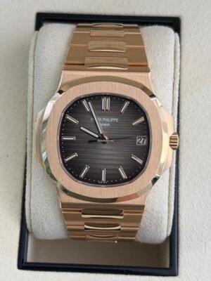 Patek Philippe Nautilus rose gold del 2017 chocolate bown full set excellent condition con documenti