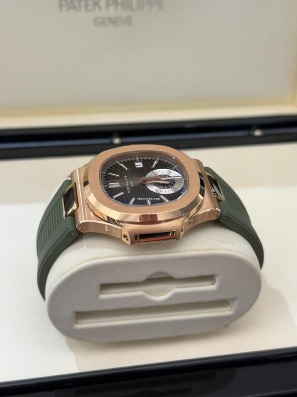 Patek Philippe Nautilus rose gold del 2012 full set excellent condition con documenti e scatola Patek
