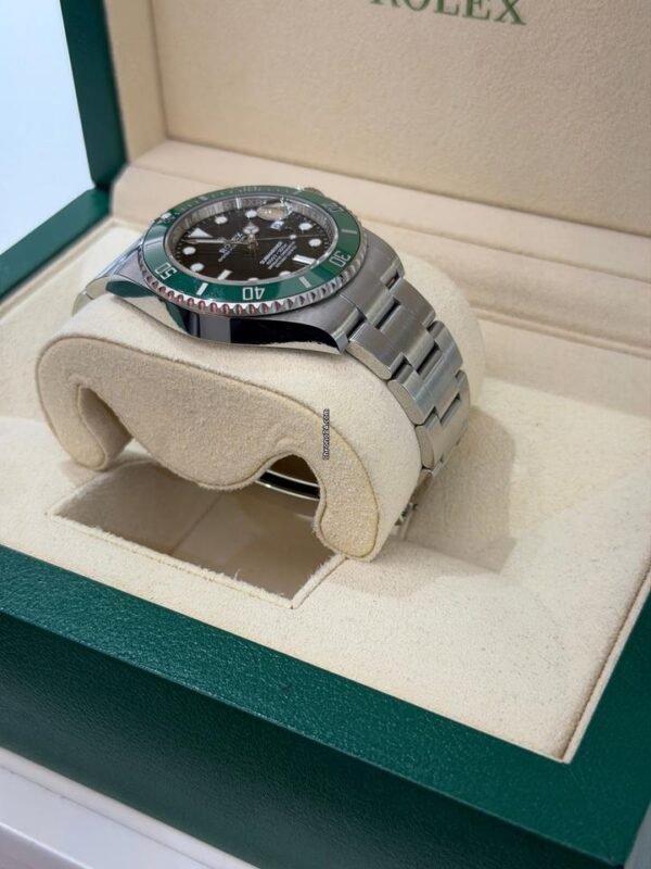 Rolex Submariner Date Starbucks del 2020 full set top condition con documenti e scatola