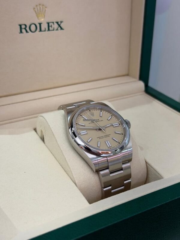 Rolex Oyster Perpetual Stainless Dial 41mm NUOVO 2026 Italia champagne beige giallo full set
