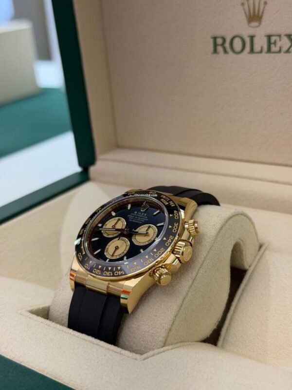 IMG_9475 Rolex Daytona Paul Newman NUOVO 2025 Novembre Italia oysterflex oro giallo full set