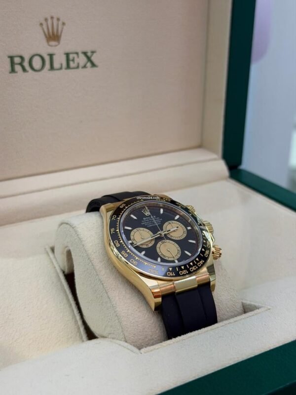IMG_9476 Rolex Daytona Paul Newman NUOVO 2025 Novembre Italia oysterflex oro giallo full set