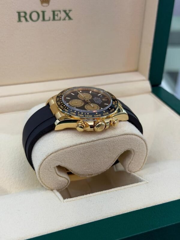 IMG_9477 Rolex Daytona Paul Newman NUOVO 2025 Novembre Italia oysterflex oro giallo full set