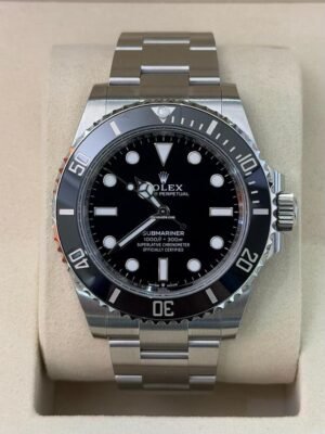 Rolex Submariner (No Date) No-date 41mm NUOVO 2026 Maggio Italia full set con documenti e scatola Rolex