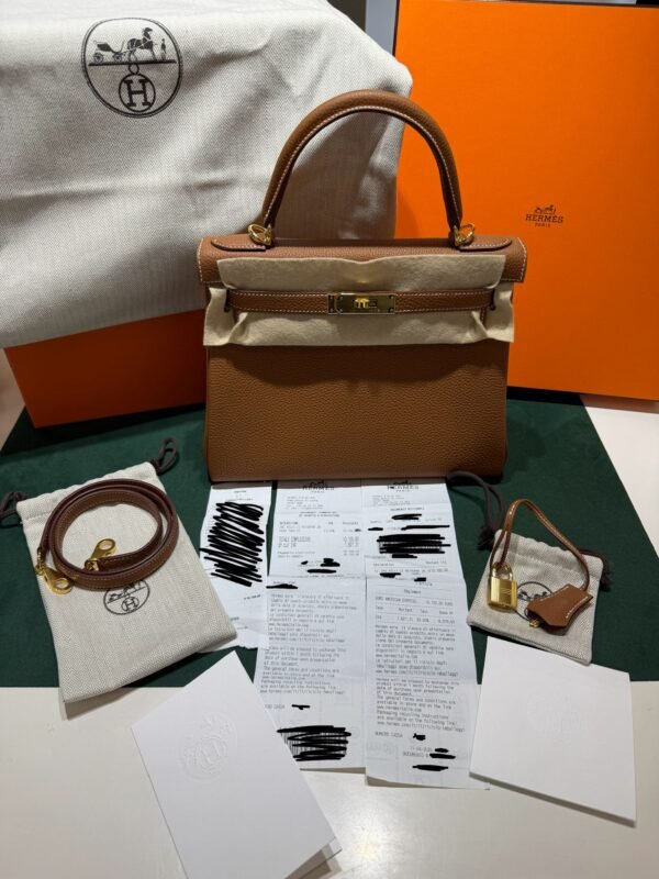 Hermès Kelly 28 retourne NUOVA 2026 seriale G colore gold (marrone) pellame Togo con hardware dorato