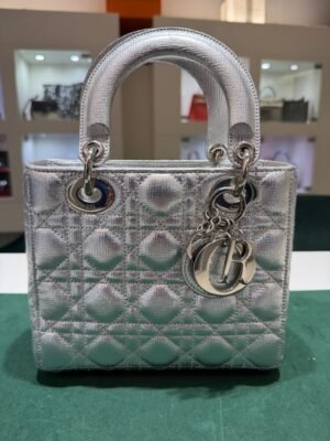 Lady Dior Large &ndash; Patent Cannage Black