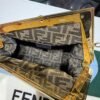 Fendi First Medium azzurro cielo con hardware dorato