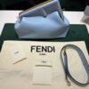 Fendi First Medium azzurro cielo con hardware dorato