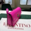 Valentino Garavani Rockstud Shoulder Bag fucsia neon