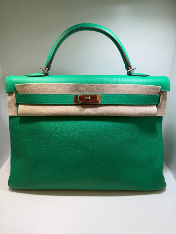 Hermès Kelly 40  hardware palladio second hand Retourne color vert Menthe in Taurillon Clémence