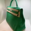 Hermès Kelly 40  hardware palladio second hand Retourne color vert Menthe in Taurillon Clémence
