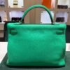 Hermès Kelly 40  hardware palladio second hand Retourne color vert Menthe in Taurillon Clémence