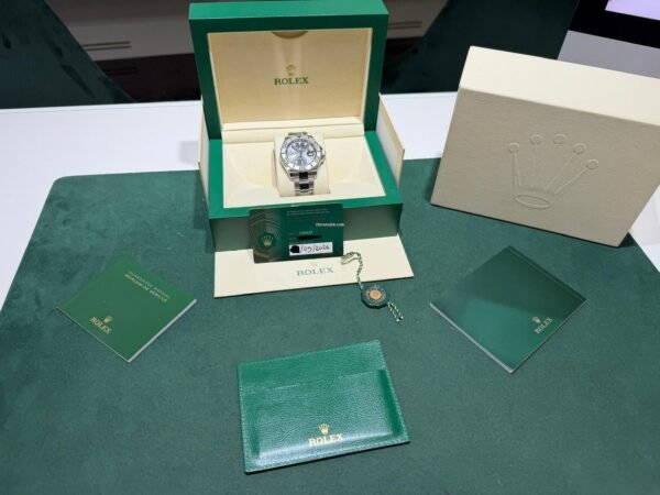 Rolex Yacht-Master 40 Rhodium NUOVO 2026 Italia in platino quadrante ardesia grigio fuul set