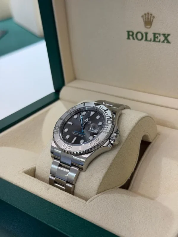 Rolex Yacht-Master 40 Rhodium NUOVO 2026 Italia in platino quadrante ardesia grigio fuul set