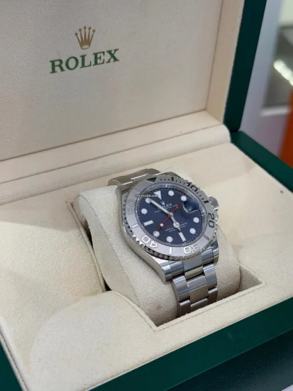 Rolex Yacht-Master 40 Blu del 2024 Italia in platino full set excellent condition con documenti