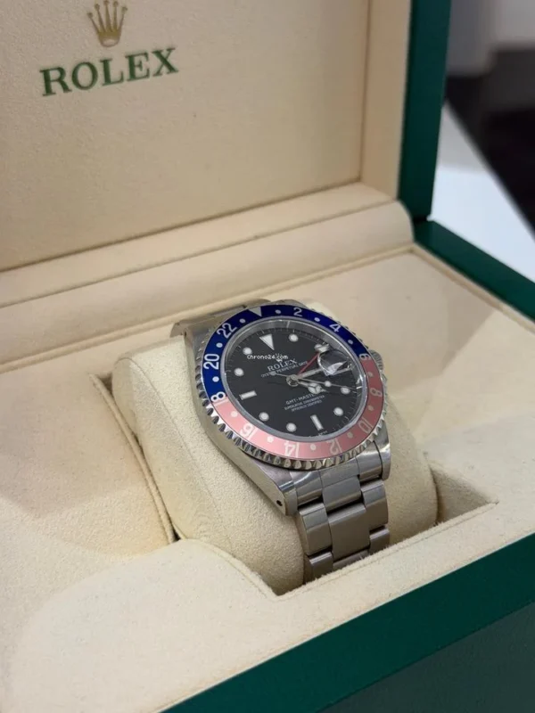 Rolex GMT-Master Pepsi del 1999 Only Swiss full set excellent condition con documenti e scatola