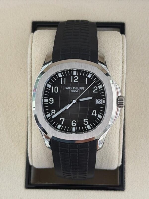 Patek Philippe Aquanaut 40mm NUOVO 2024 Italia full set new clasp - uncut - MAI indossato con documenti