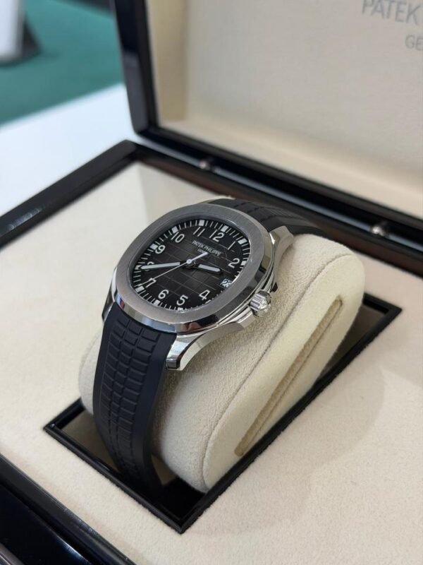 Patek Philippe Aquanaut 40mm NUOVO 2024 Italia full set new clasp - uncut - MAI indossato con documenti