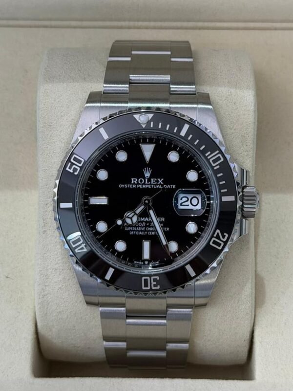 Rolex Submariner Date 41mm NUOVO 2026 Giugno Italia full set con documenti e scatola Rolex