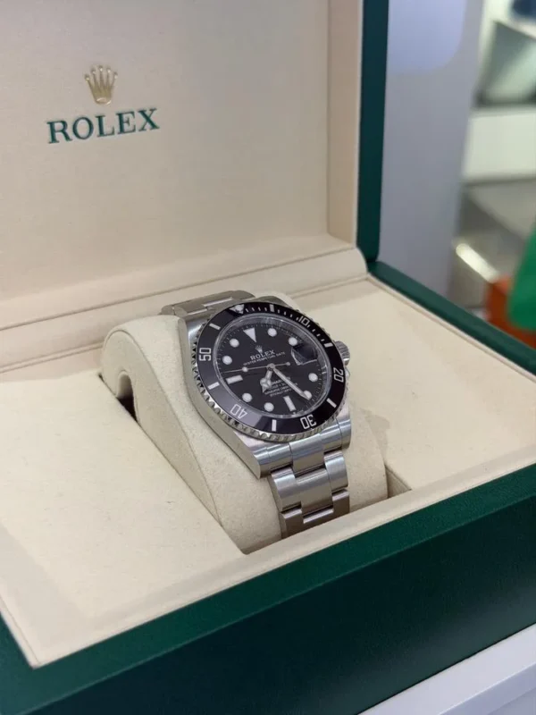 Rolex Submariner Date 41mm NUOVO 2026 Giugno Italia full set con documenti e scatola Rolex