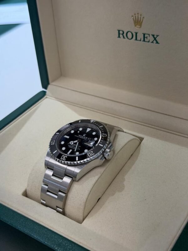 Rolex Submariner Date 41mm NUOVO 2026 Giugno Italia full set con documenti e scatola Rolex