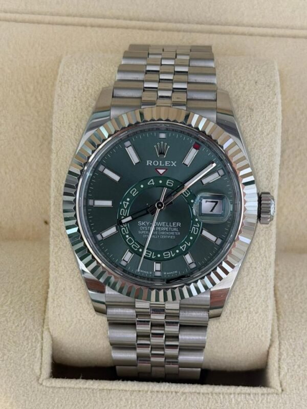 Rolex Sky-Dweller verde - green - menta del 2025 Jubilee Italia full set excellent condition