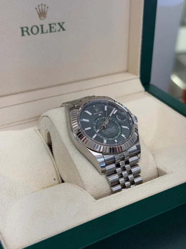 Rolex Sky-Dweller verde - green - menta del 2025 Jubilee Italia full set excellent condition