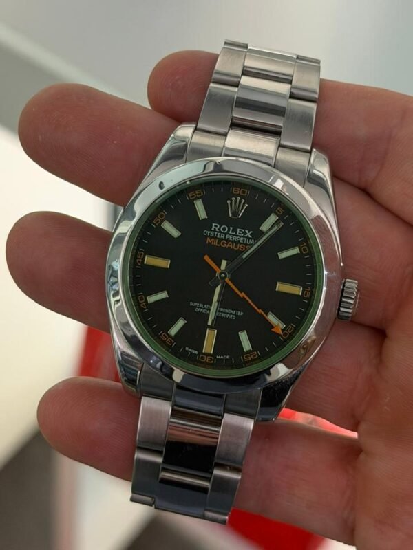 Rolex Milgauss vetro verde del 2008 quadrante nero full set top condition con documenti scatola