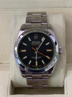 Rolex Milgauss vetro verde del 2008 quadrante nero full set top condition con documenti scatola
