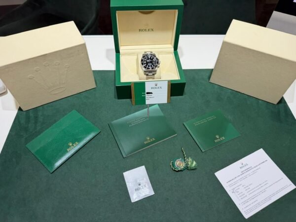 IMG_4592 Rolex Submariner Date 40mm del 2017 Italia full set excellent condition con documenti e scatola