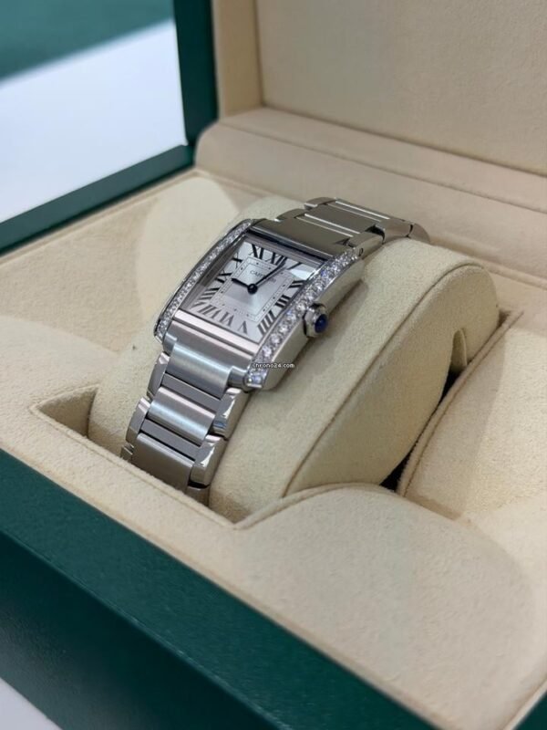 Cartier Tank Française 32mm del 2024 full set excellent condition con documenti scatola