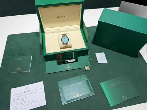 IMG_6652 Rolex Oyster Perpetual 31 Tiffany NUOVO Giugno 2026 full set con documenti e scatola