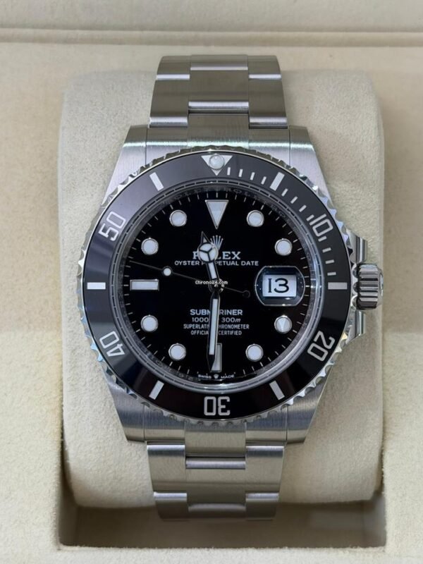 Rolex Submariner Date 41mm NUOVO 2026 Giugno Italia full set con documenti e scatola Rolex