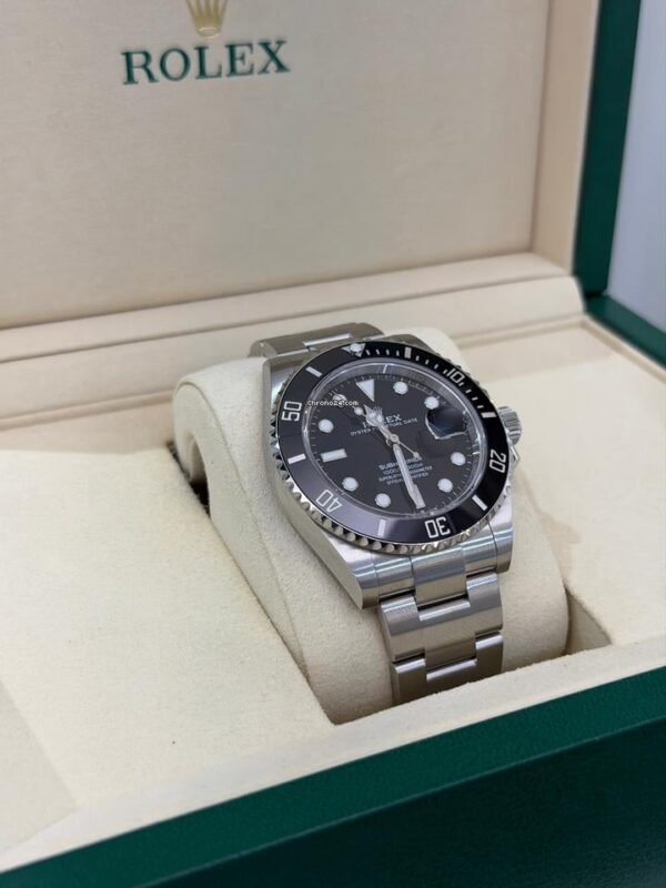 Rolex Submariner Date 41mm NUOVO 2026 Giugno Italia full set con documenti e scatola Rolex