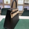 WhatsApp Image 2026-05-20 at 11.02.22 (1) Hermès Kelly 28 sellier veau pellame epsom second hand del 2017 color Noir nero con hardware palladio full set excellent condition