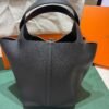 WhatsApp Image 2026-06-10 at 10.21.53 (2) Hermès Picotin Lock 22 nuova Noir del 2025