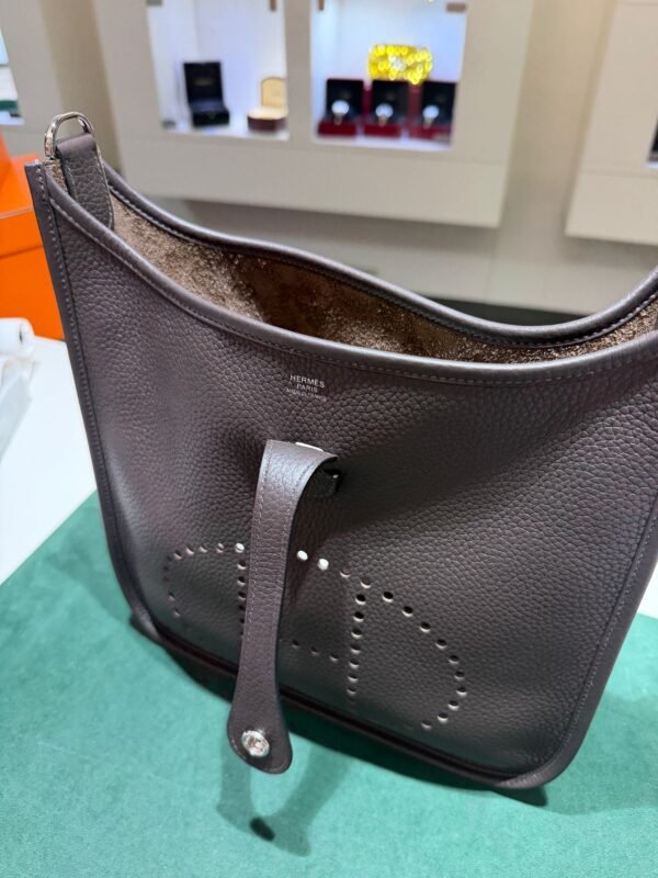 Hermès Evelyne III 29 color ebene del 2024