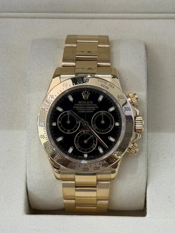 Rolex Daytona oro giallo 18kt del 2009 Italia card RRR full set top condition con documenti