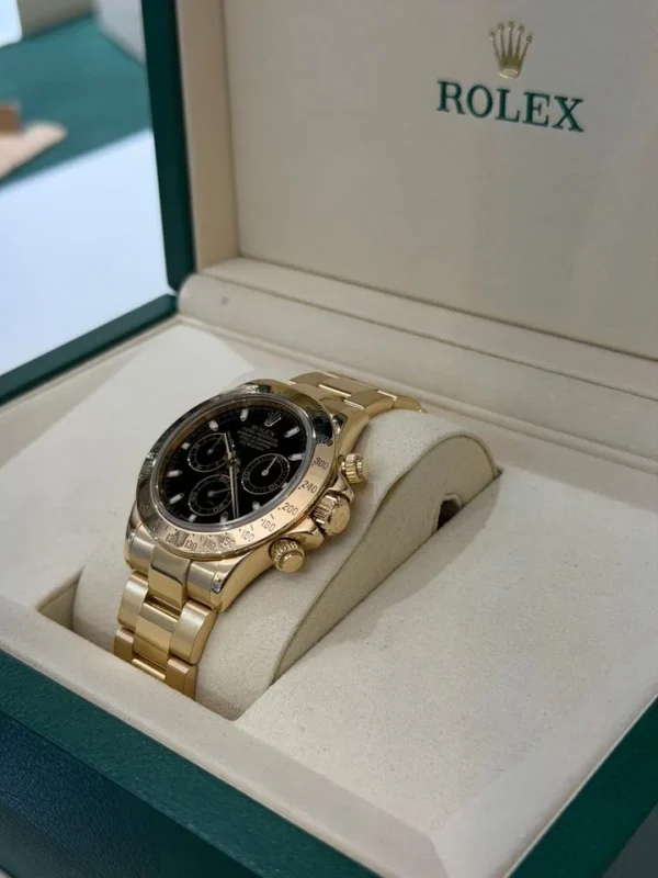 Rolex Daytona oro giallo 18kt del 2009 Italia card RRR full set top condition con documenti