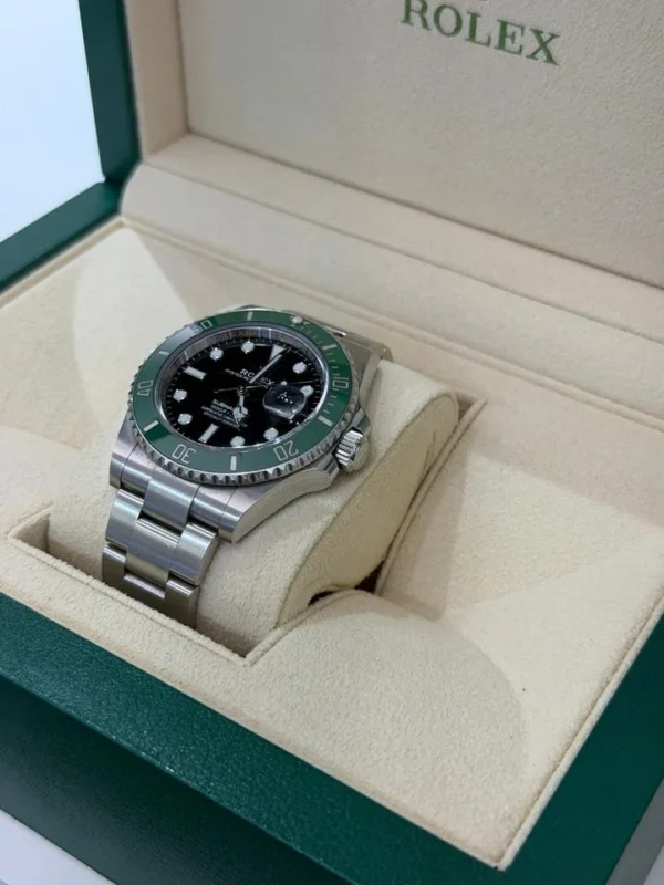 Rolex Submariner Date Starbucks del 2022 Italia full set excellent condition con documenti