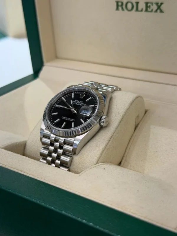 Rolex Datejust 36 36mm quadrante nero del 2021 Italia Jubilee full set top condition con documenti