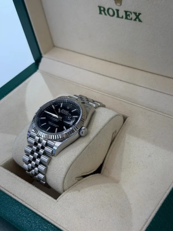 Rolex Datejust 36 36mm quadrante nero del 2021 Italia Jubilee full set top condition con documenti
