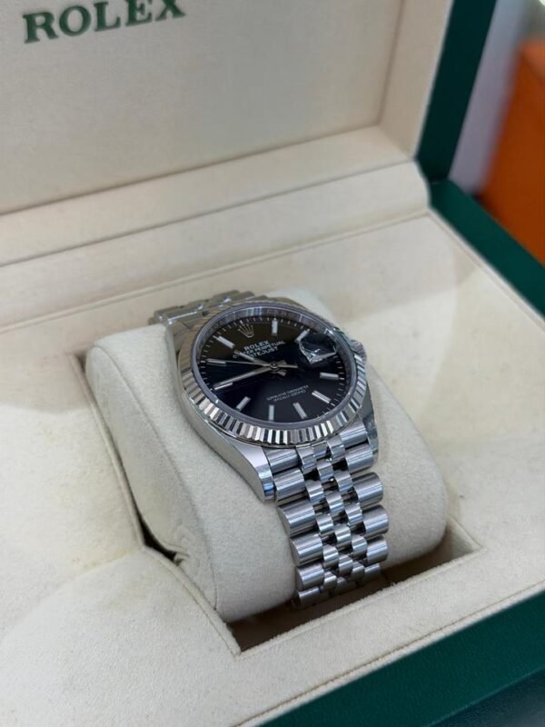 Rolex Datejust 36 36mm quadrante nero del 2021 Italia Jubilee full set top condition con documenti
