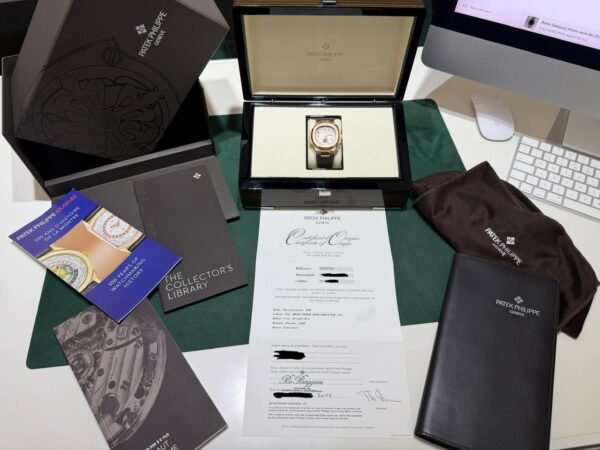 Patek Philippe Nautilus rose gold del 2014 full set excellent condition con documenti e scatola Patek