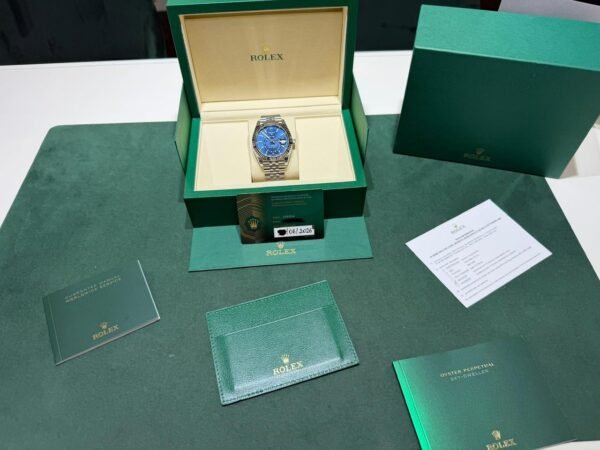 IMG_4218 Rolex Sky-Dweller Blu NUOVO 2026 Italia Jubilee full set con documenti e scatola Rolex