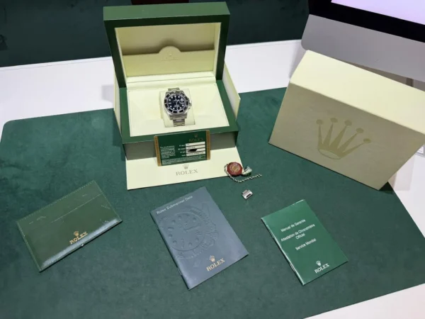 Rolex Submariner Date 40mm del 2013 Italia full set top condition con documenti e scatola Rolex