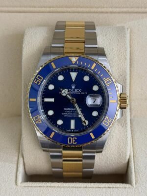 Rolex Submariner Date blu del 2023 Italia acciaio oro full set excellent condition con documenti