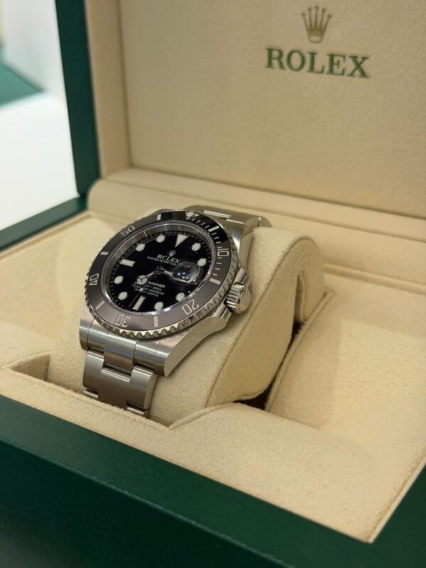 Rolex Submariner Date 41mm del 2022 Italia full set excellent condition con documenti e scatola