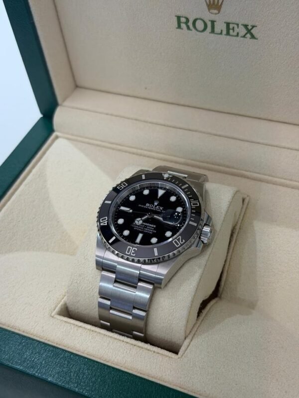Rolex Submariner Date 41mm del 2022 Italia full set excellent condition con documenti e scatola
