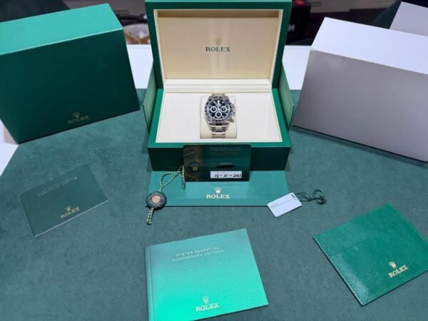 Rolex Daytona New model ceramica NUOVO del 2025 quadrante nero full set documenti e scatola